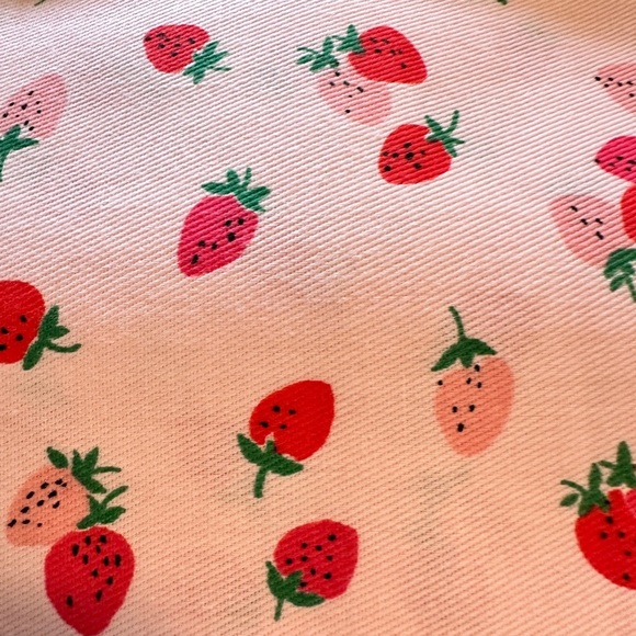 Kate Spade Strawberry Shower Curtain 72 x 72 Pink Wild Strawberries NWT - Picture 5 of 6